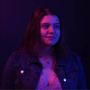 Meet your Posher, Adina